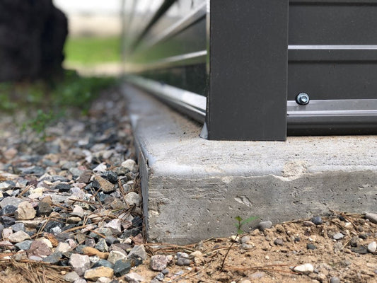 Przygotowanie solidnego podłoża pod garaż wiatę lub pergolę